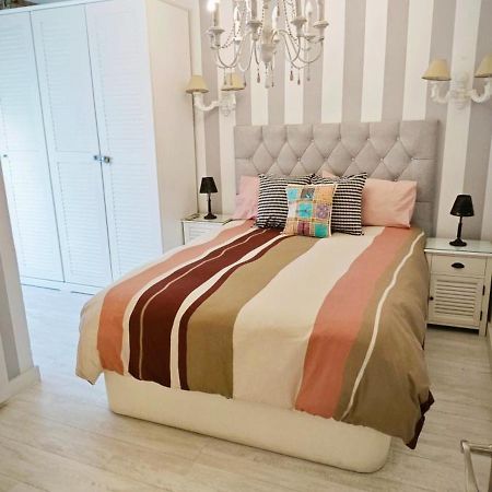 Luminoso Apartamento De Diseno En Paseo Imperial Madrid Exterior photo